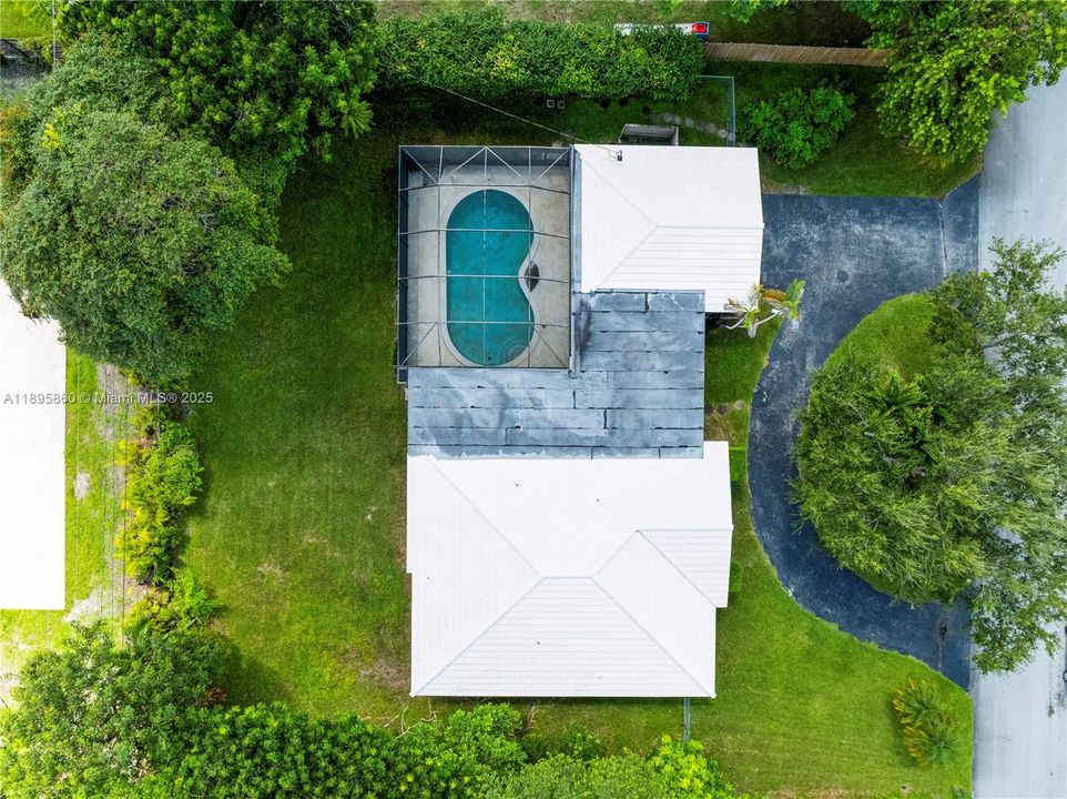 Active With Contract: $979,000 (3 beds, 2 baths, 1592 Square Feet)