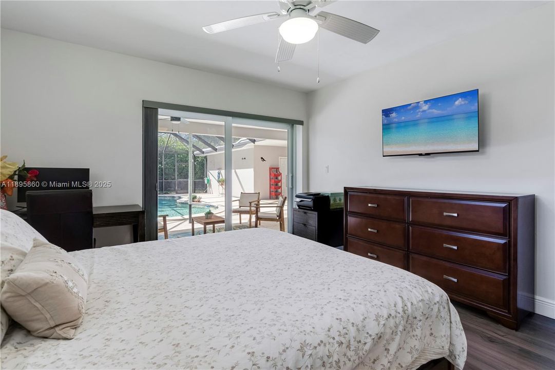 Active With Contract: $979,000 (3 beds, 2 baths, 1592 Square Feet)