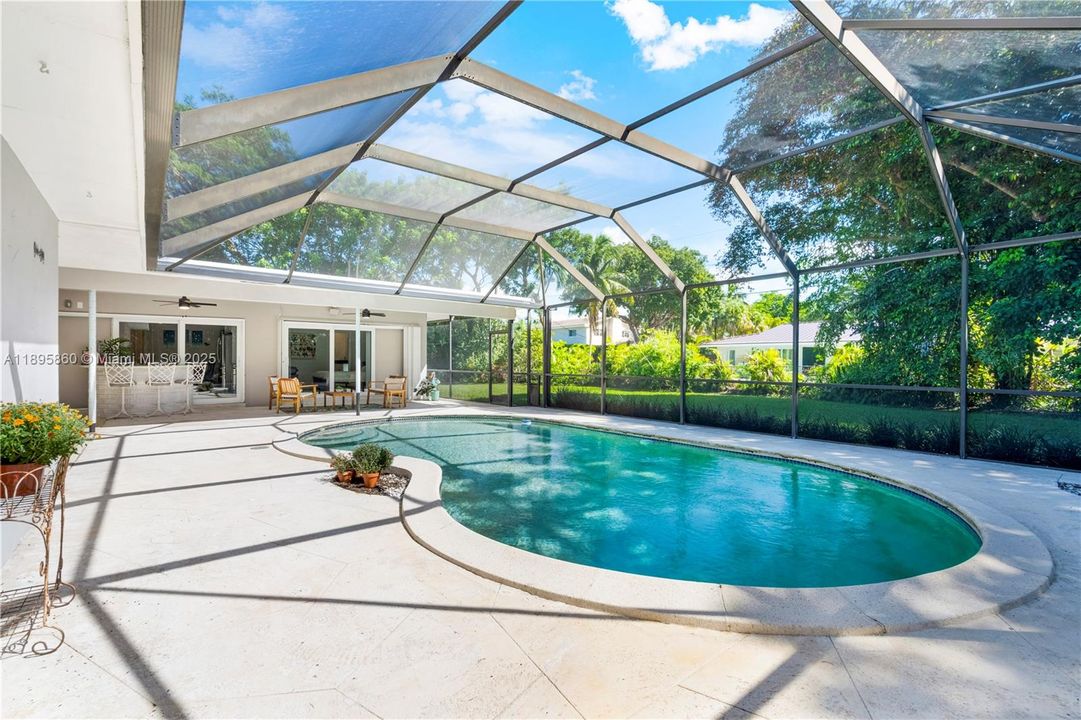 Active With Contract: $979,000 (3 beds, 2 baths, 1592 Square Feet)