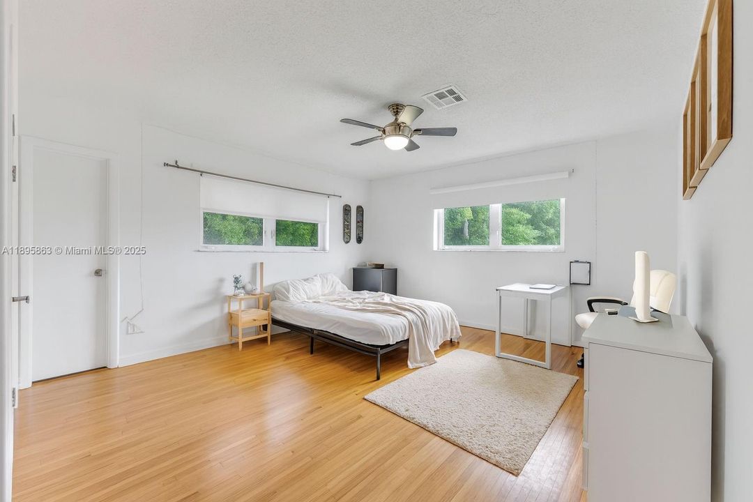 For Sale: $3,499,000 (0 beds, 0 baths, 3740 Square Feet)