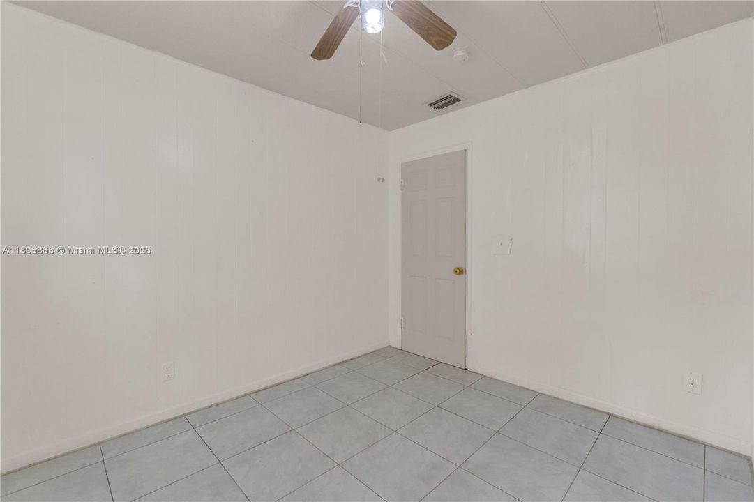 For Sale: $378,000 (4 beds, 2 baths, 1162 Square Feet)