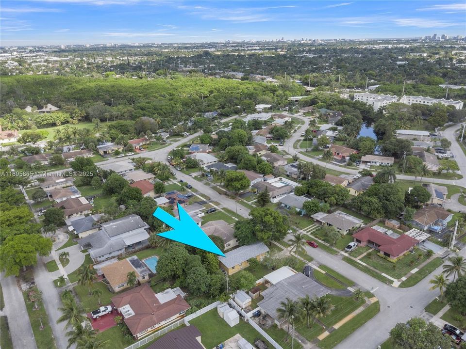 For Sale: $378,000 (4 beds, 2 baths, 1162 Square Feet)