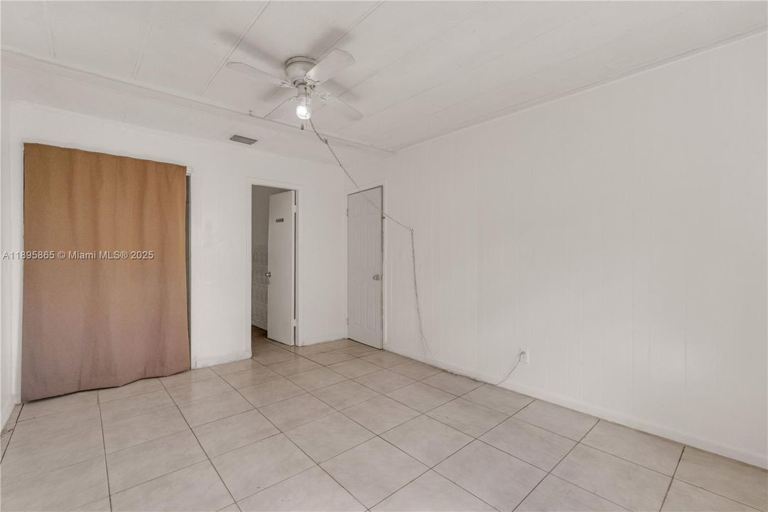 For Sale: $378,000 (4 beds, 2 baths, 1162 Square Feet)