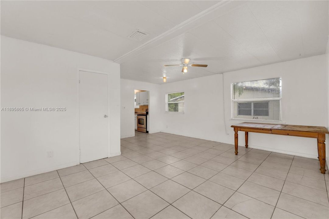 For Sale: $378,000 (4 beds, 2 baths, 1162 Square Feet)