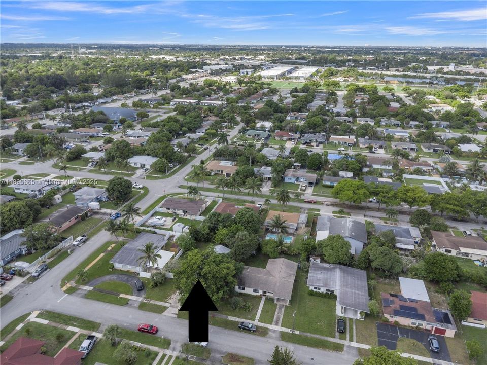 For Sale: $378,000 (4 beds, 2 baths, 1162 Square Feet)