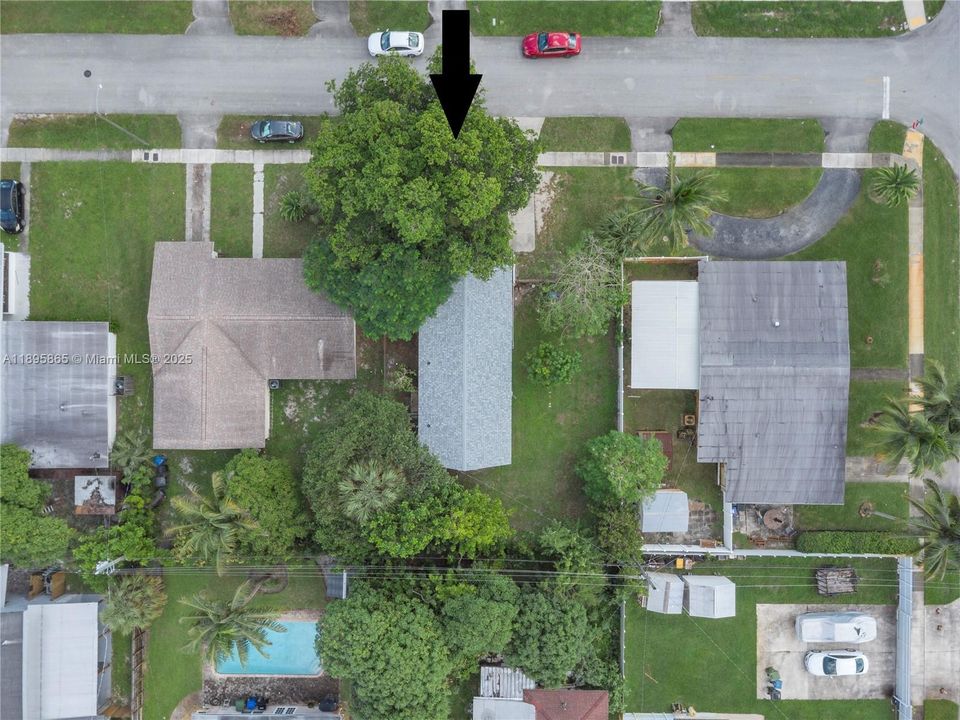 For Sale: $378,000 (4 beds, 2 baths, 1162 Square Feet)