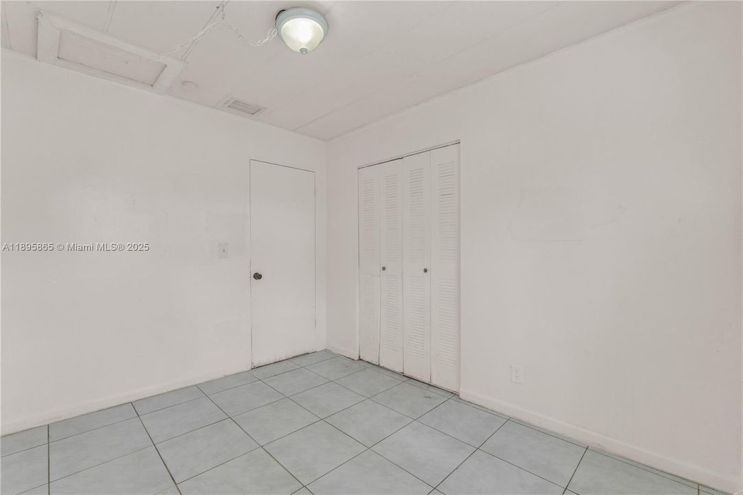 For Sale: $378,000 (4 beds, 2 baths, 1162 Square Feet)