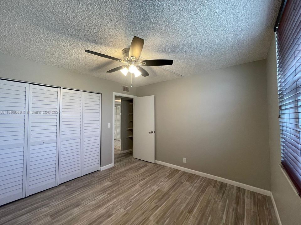 Recently Rented: $1,800 (2 beds, 2 baths, 1000 Square Feet)