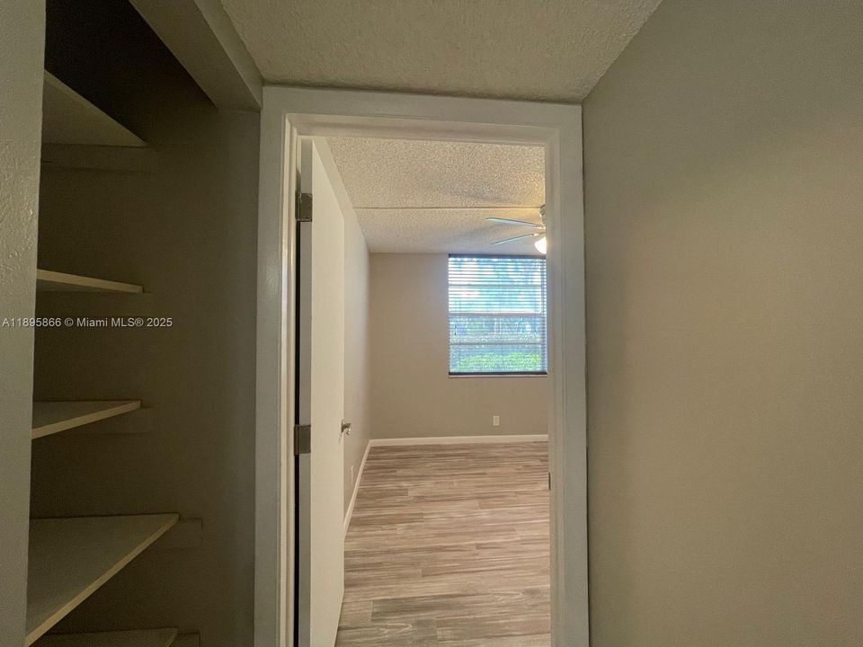 Recently Rented: $1,800 (2 beds, 2 baths, 1000 Square Feet)