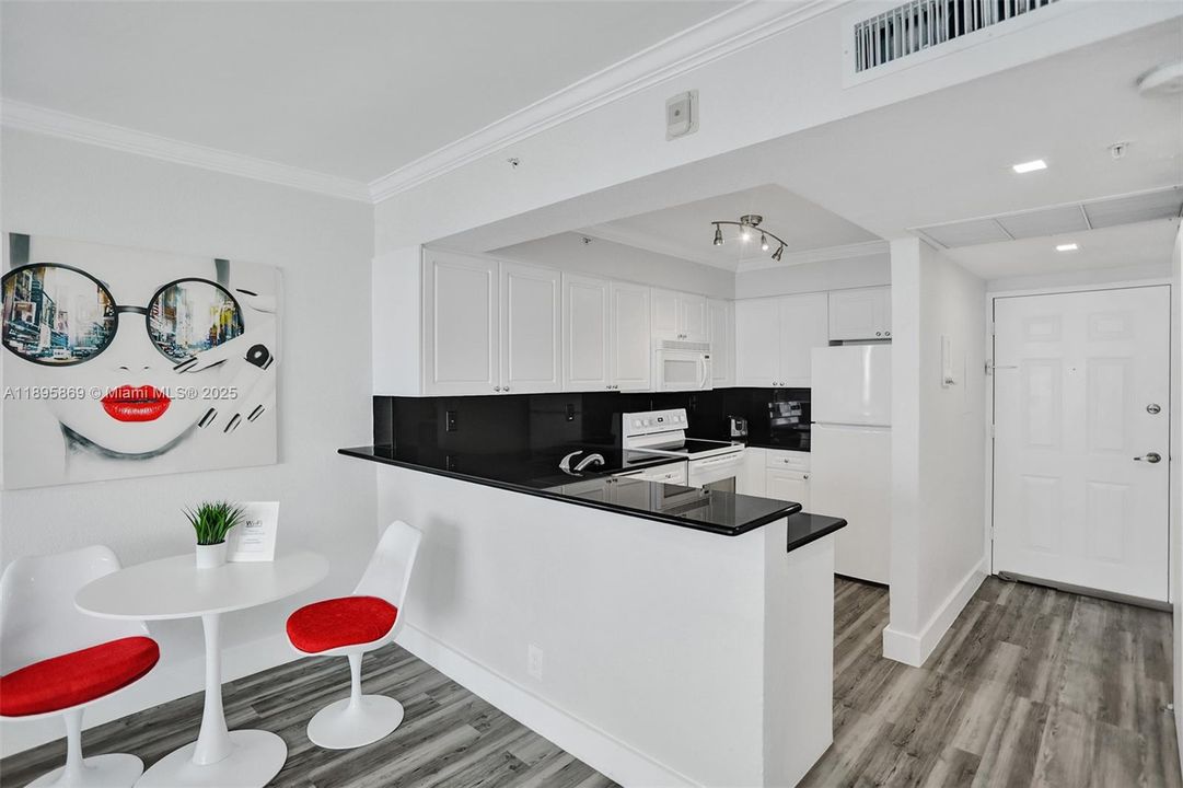 Recently Rented: $2,500 (0 beds, 1 baths, 482 Square Feet)