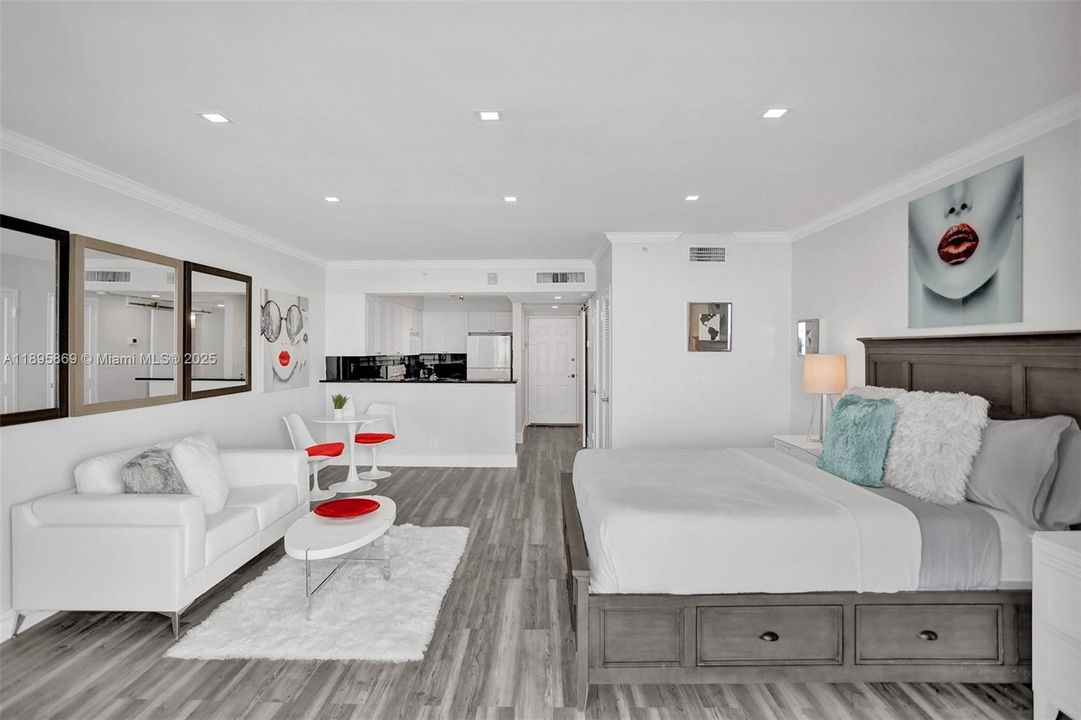 Recently Rented: $2,500 (0 beds, 1 baths, 482 Square Feet)