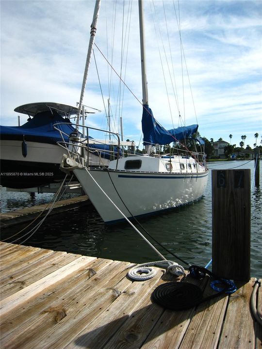 На продажу: $890,000 (2 спален, 2 ванн, 1190 Квадратных фут)