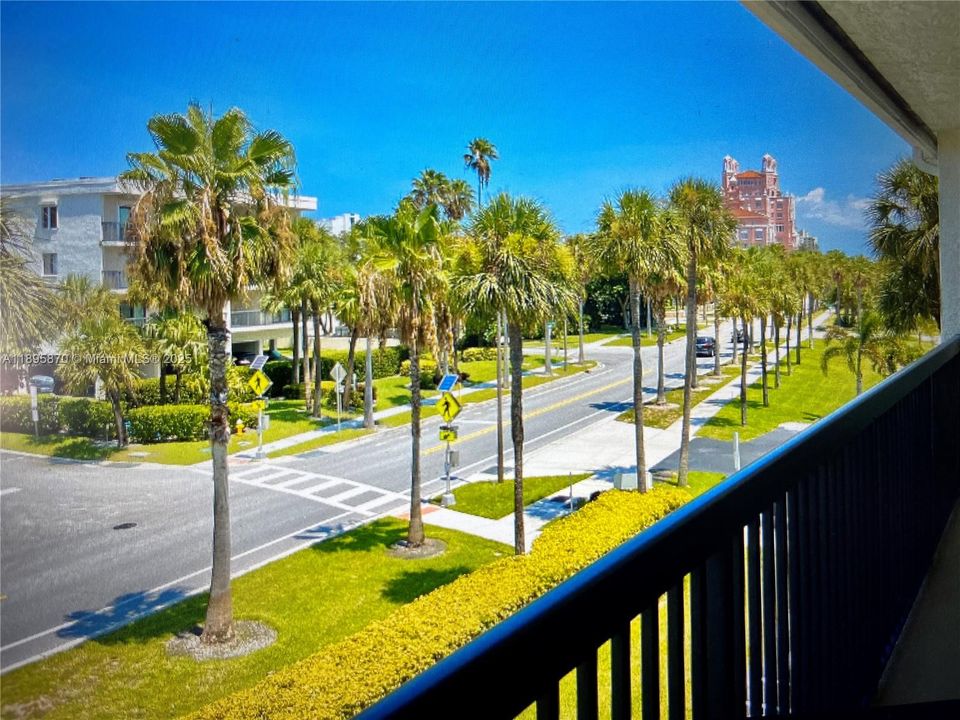 На продажу: $890,000 (2 спален, 2 ванн, 1190 Квадратных фут)