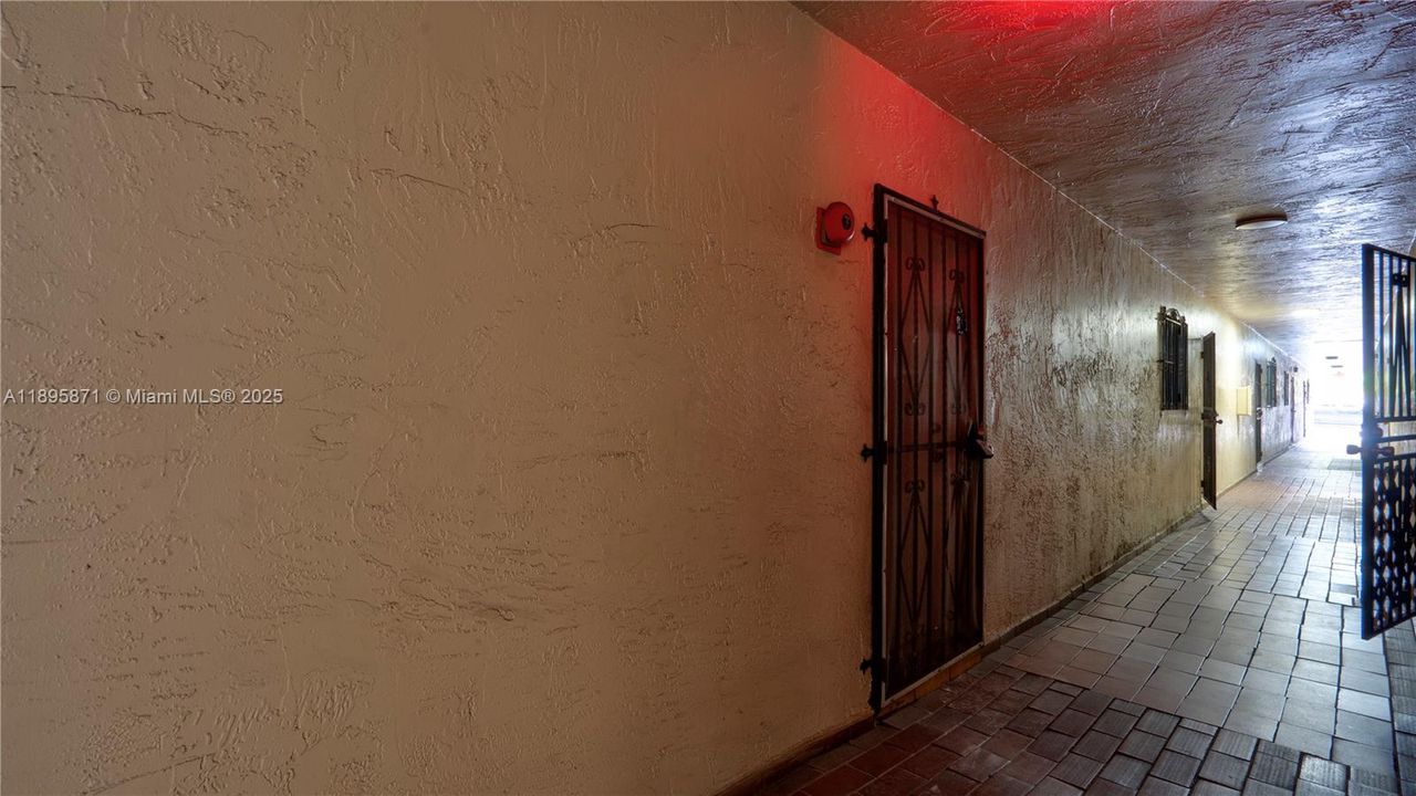 最近租的: $2,200 (2 贝兹, 2 浴室, 880 平方英尺)