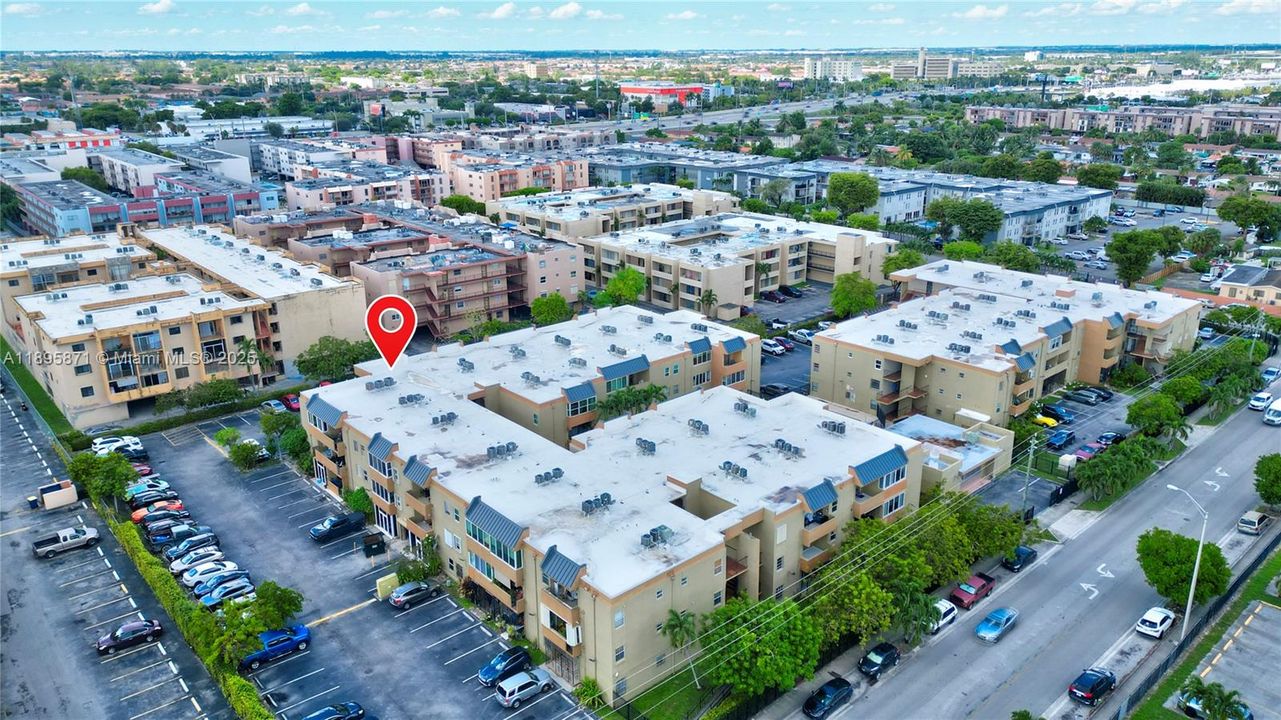 最近租的: $2,200 (2 贝兹, 2 浴室, 880 平方英尺)