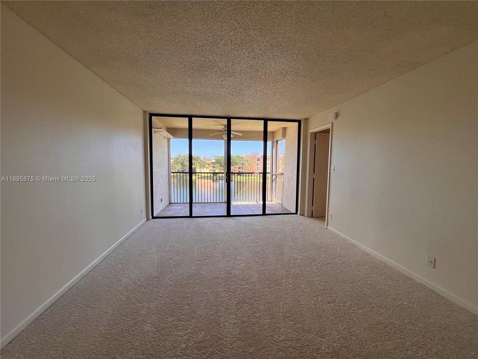 Recently Rented: $1,850 (2 beds, 2 baths, 1090 Square Feet)