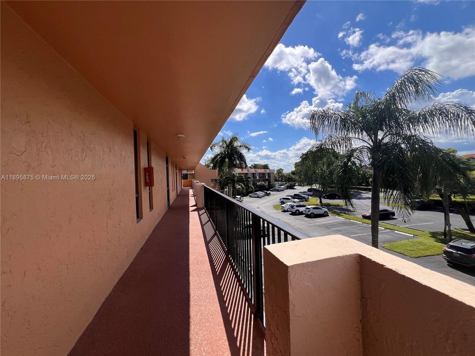 Recently Rented: $1,850 (2 beds, 2 baths, 1090 Square Feet)