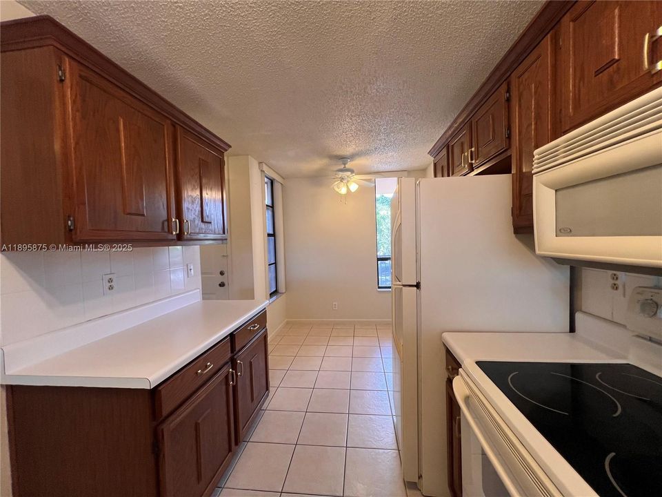 Recently Rented: $1,850 (2 beds, 2 baths, 1090 Square Feet)