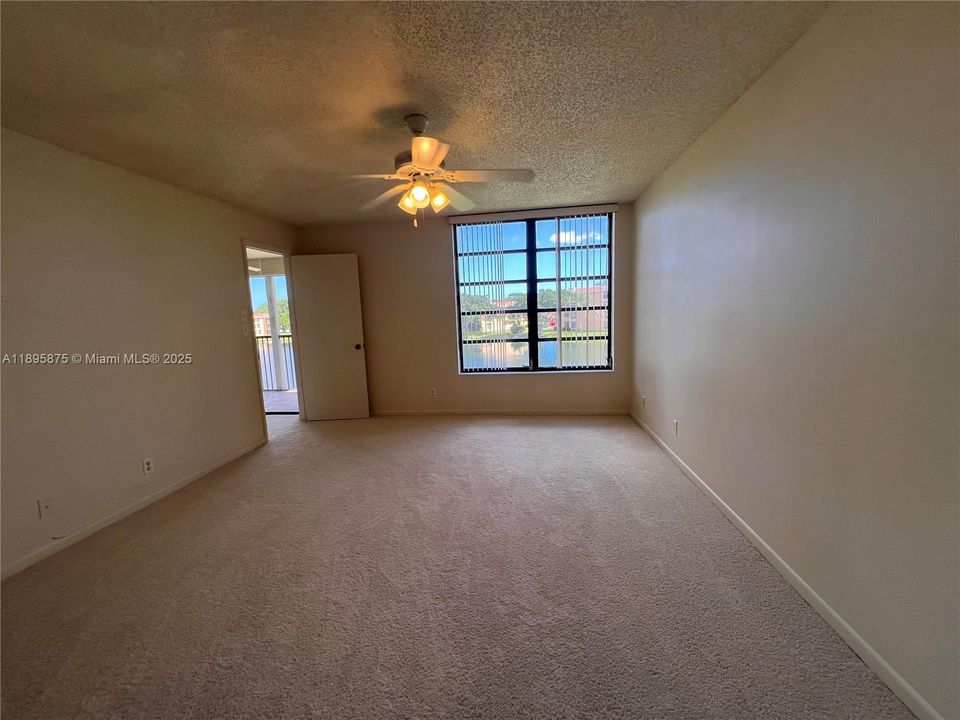 Recently Rented: $1,850 (2 beds, 2 baths, 1090 Square Feet)