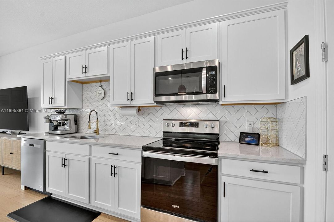 待售: $480,000 (3 贝兹, 2 浴室, 1675 平方英尺)