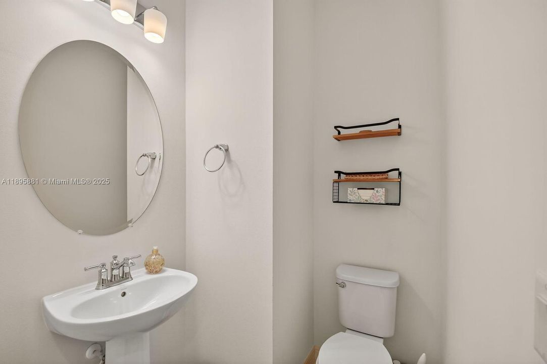 待售: $480,000 (3 贝兹, 2 浴室, 1675 平方英尺)