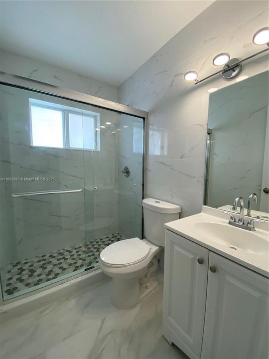 Recently Rented: $2,500 (2 beds, 1 baths, 800 Square Feet)