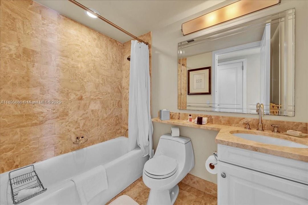 For Sale: $1,800,000 (2 beds, 2 baths, 1747 Square Feet)