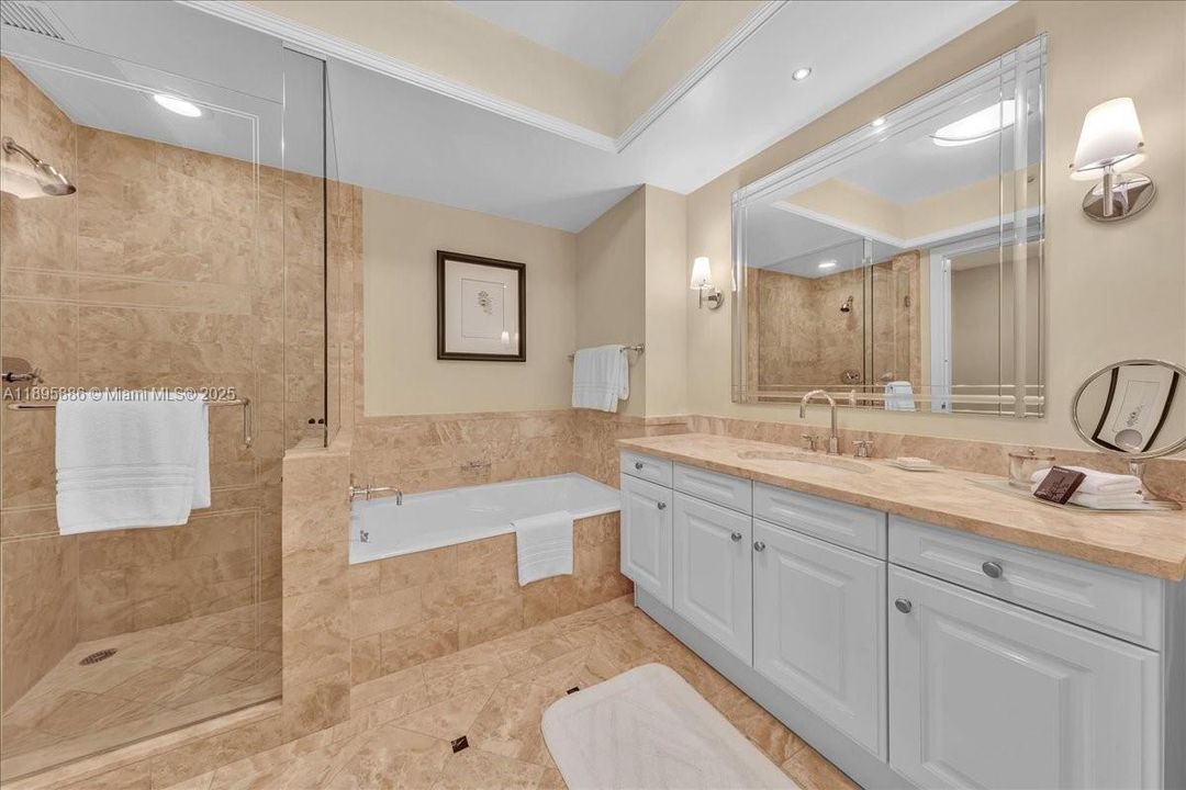 For Sale: $1,800,000 (2 beds, 2 baths, 1747 Square Feet)