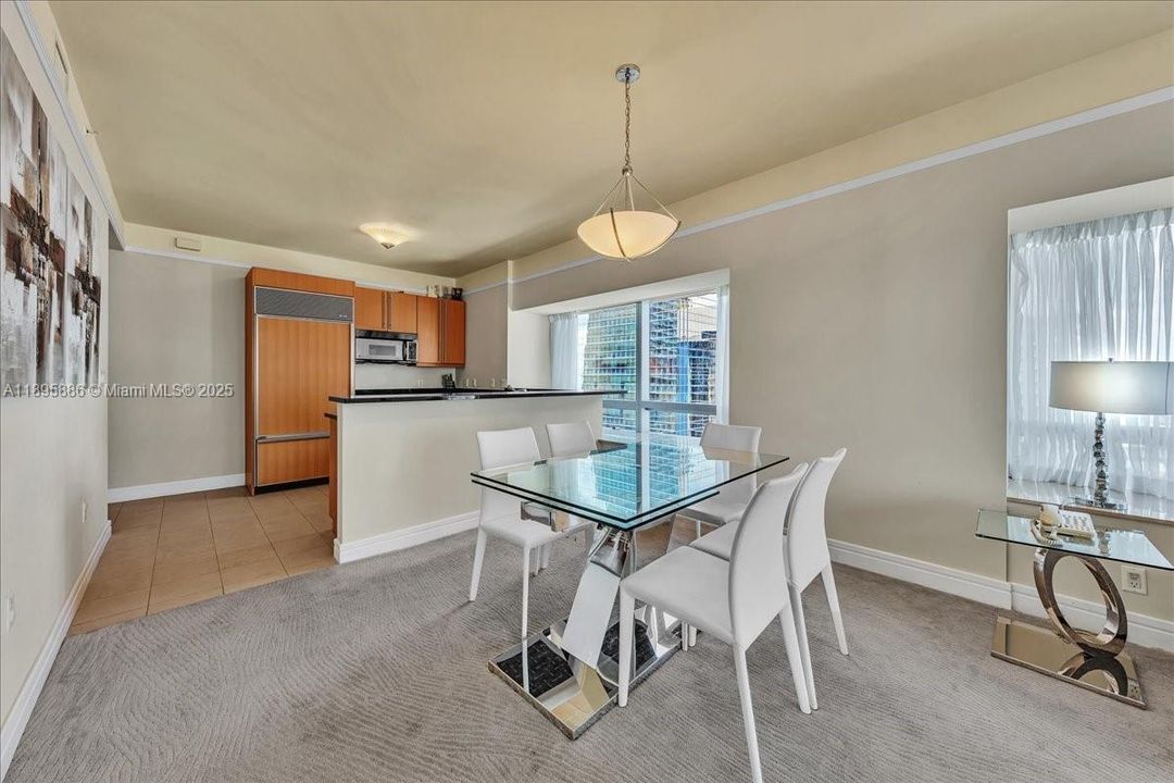 For Sale: $1,800,000 (2 beds, 2 baths, 1747 Square Feet)