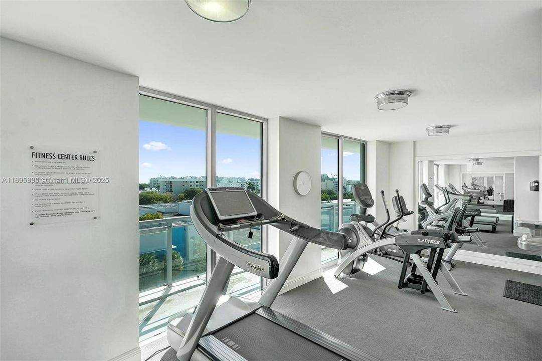 На продажу: $3,200,000 (4 спален, 4 ванн, 2731 Квадратных фут)