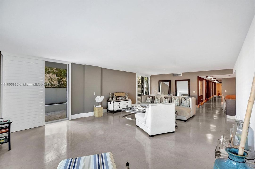 На продажу: $3,200,000 (4 спален, 4 ванн, 2731 Квадратных фут)