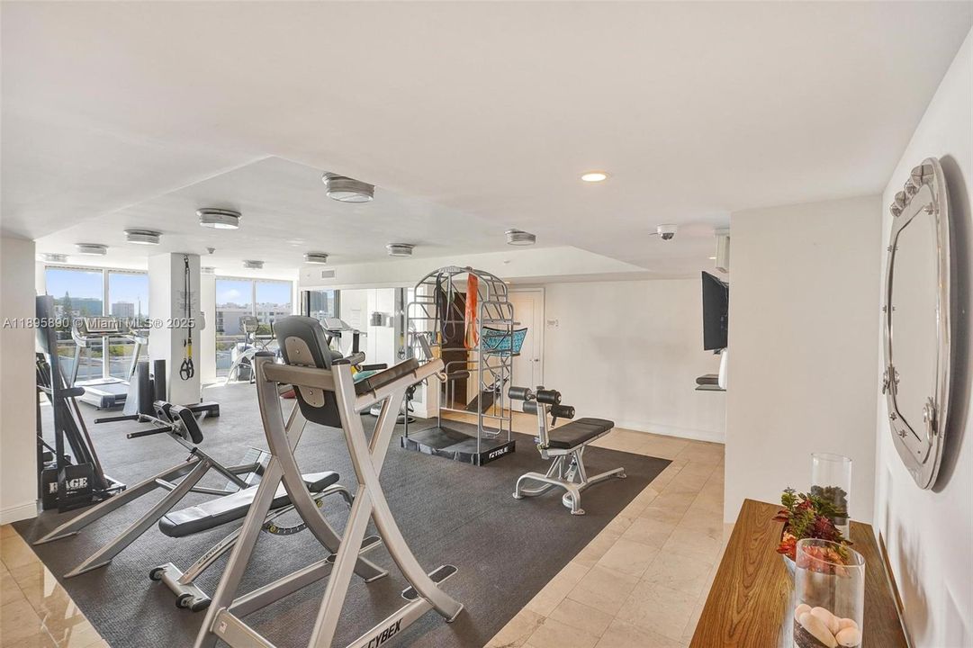 На продажу: $3,200,000 (4 спален, 4 ванн, 2731 Квадратных фут)