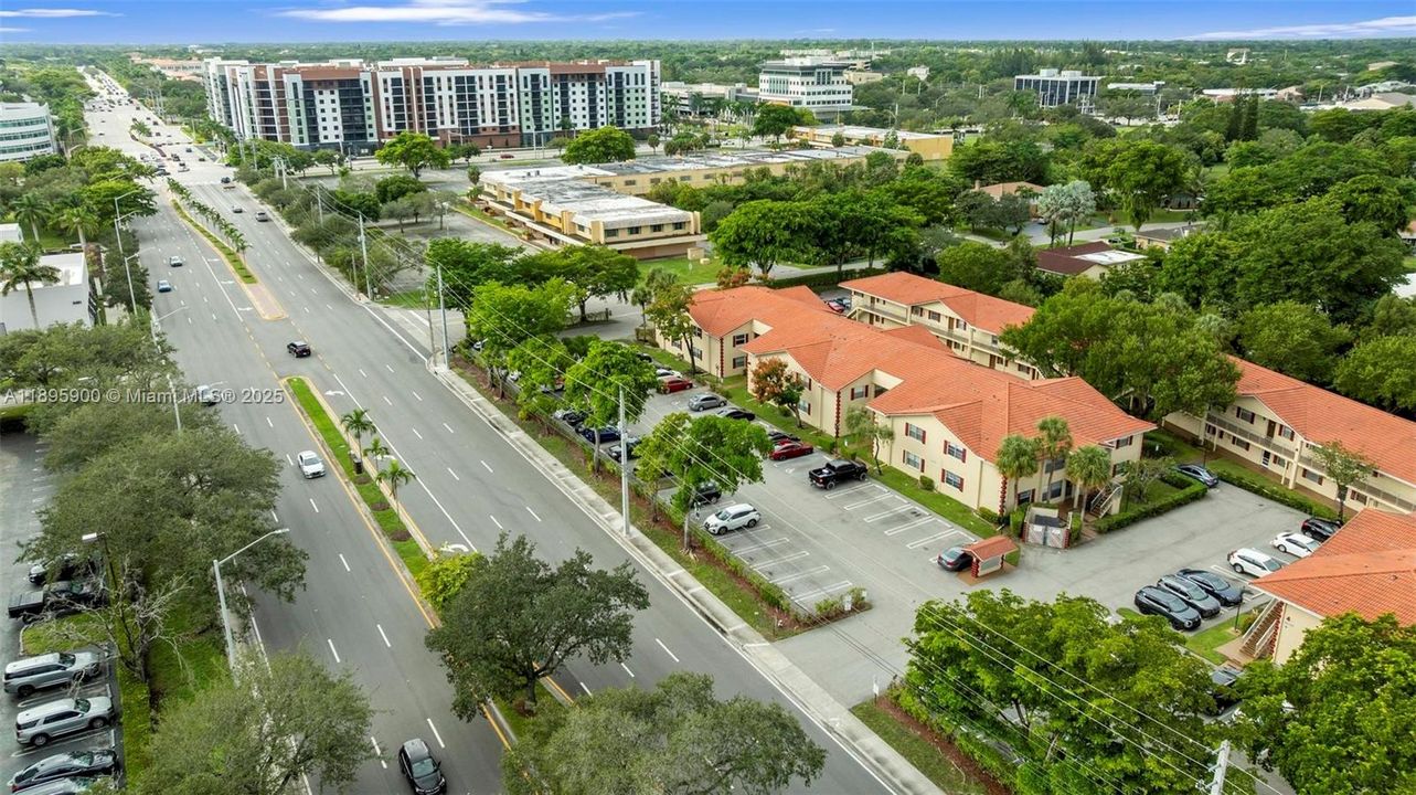 En Venta: $215,000 (2 camas, 2 baños, 737 Pies cuadrados)