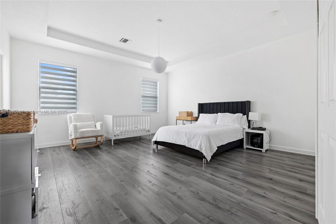 En Venta: $750,000 (4 camas, 2 baños, 2604 Pies cuadrados)