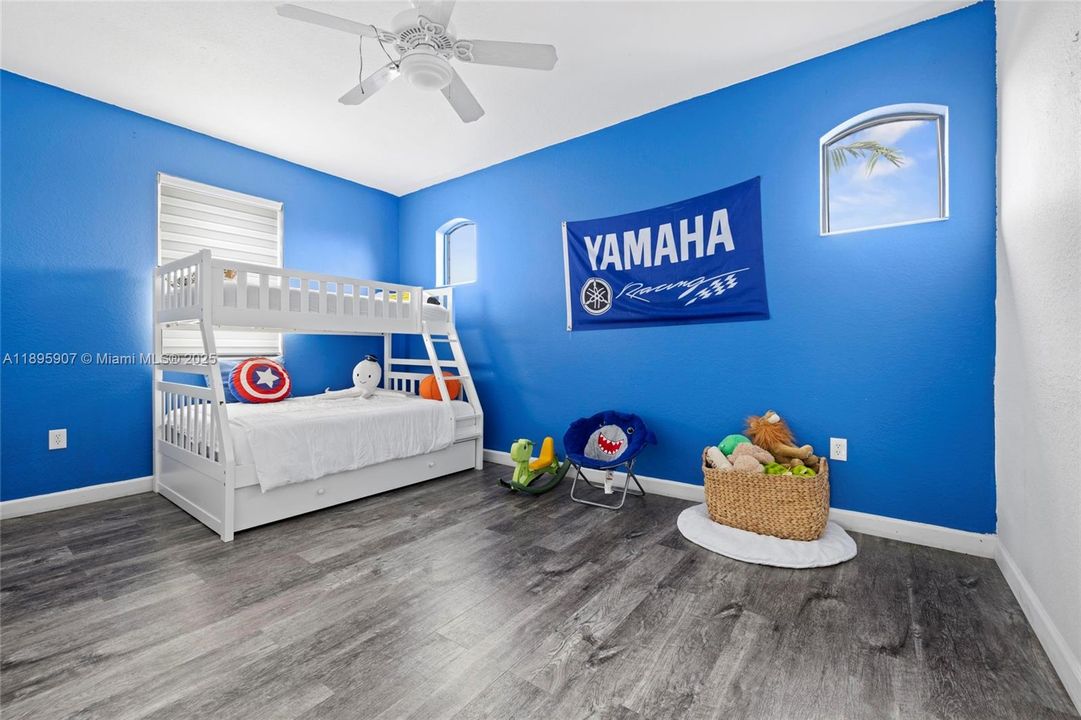 En Venta: $750,000 (4 camas, 2 baños, 2604 Pies cuadrados)