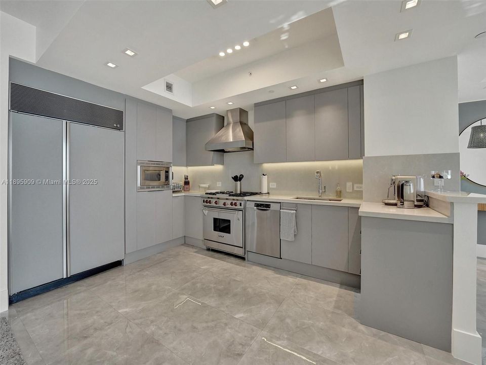 For Sale: $3,800,000 (3 beds, 3 baths, 2214 Square Feet)