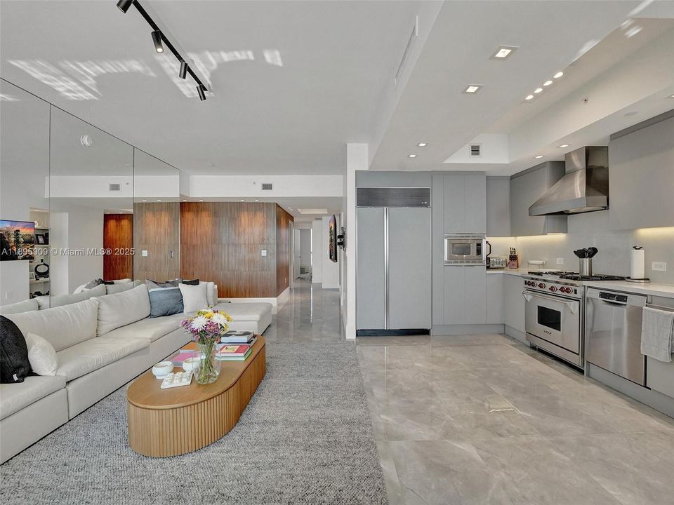 For Sale: $3,800,000 (3 beds, 3 baths, 2214 Square Feet)