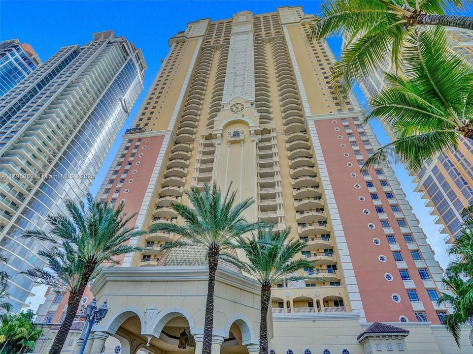 For Sale: $3,800,000 (3 beds, 3 baths, 2214 Square Feet)