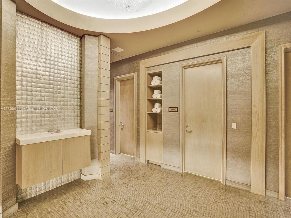 For Sale: $3,800,000 (3 beds, 3 baths, 2214 Square Feet)