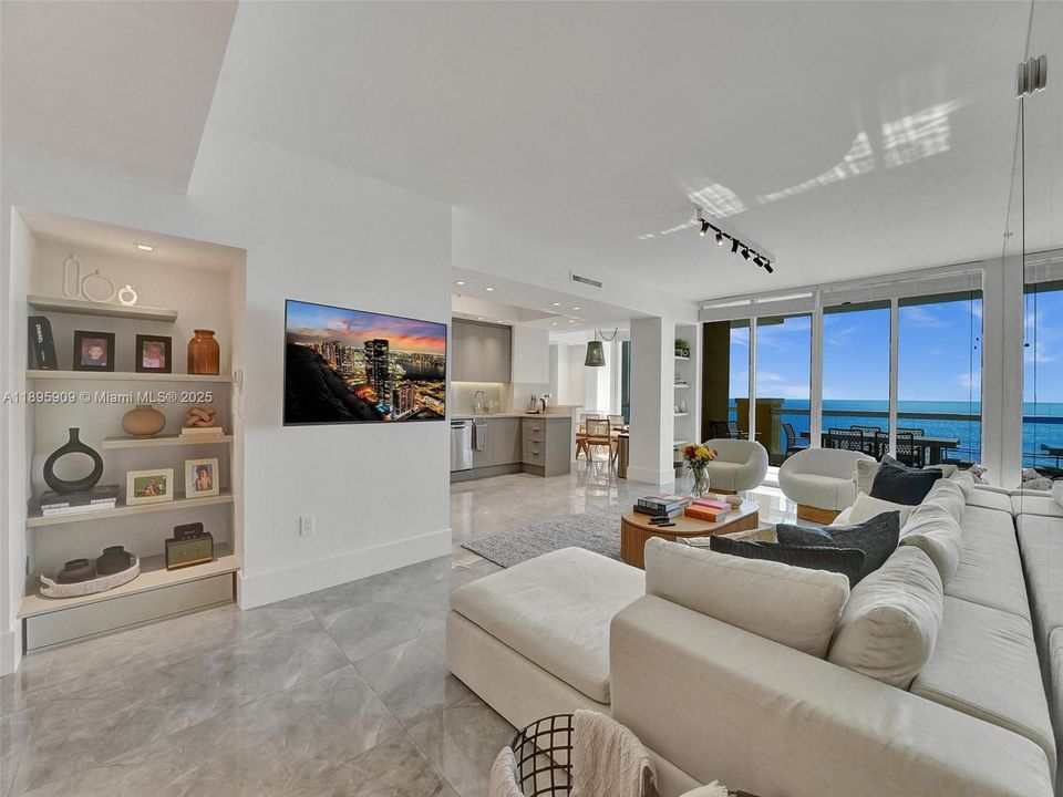 For Sale: $3,800,000 (3 beds, 3 baths, 2214 Square Feet)