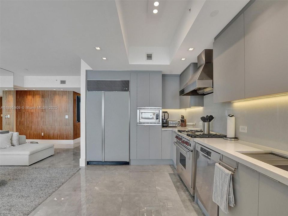 For Sale: $3,800,000 (3 beds, 3 baths, 2214 Square Feet)