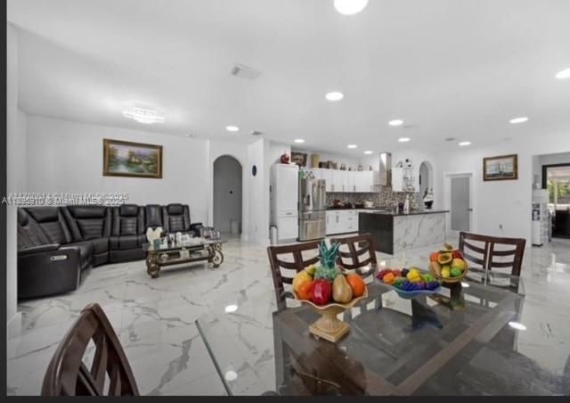 For Sale: $590,000 (4 beds, 2 baths, 1771 Square Feet)