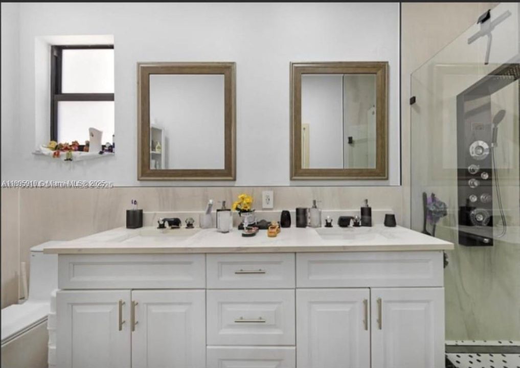 For Sale: $590,000 (4 beds, 2 baths, 1771 Square Feet)