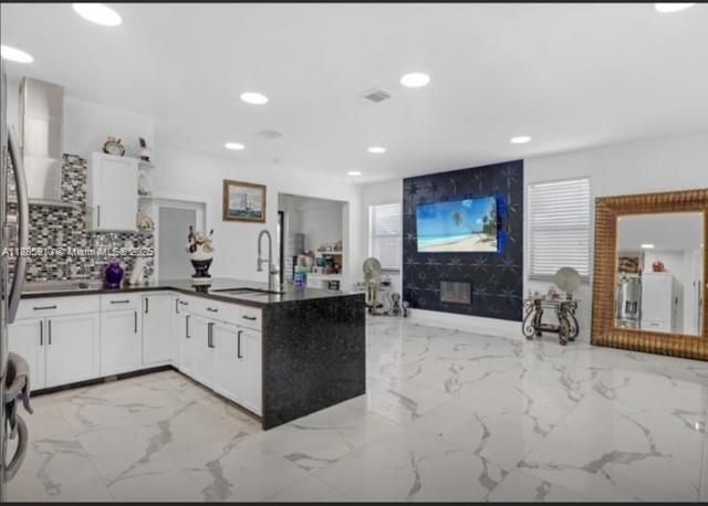 For Sale: $590,000 (4 beds, 2 baths, 1771 Square Feet)