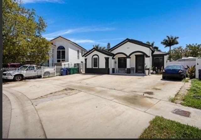 For Sale: $590,000 (4 beds, 2 baths, 1771 Square Feet)