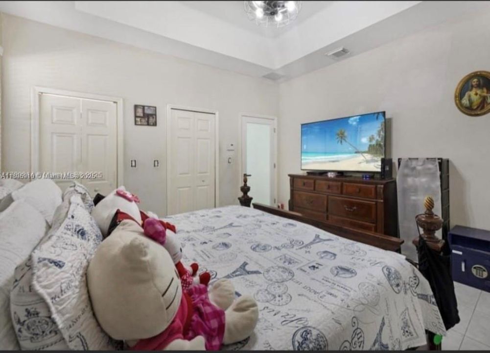 For Sale: $590,000 (4 beds, 2 baths, 1771 Square Feet)