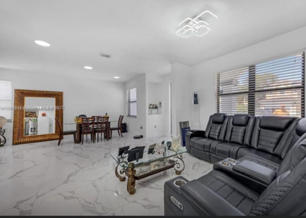 For Sale: $590,000 (4 beds, 2 baths, 1771 Square Feet)