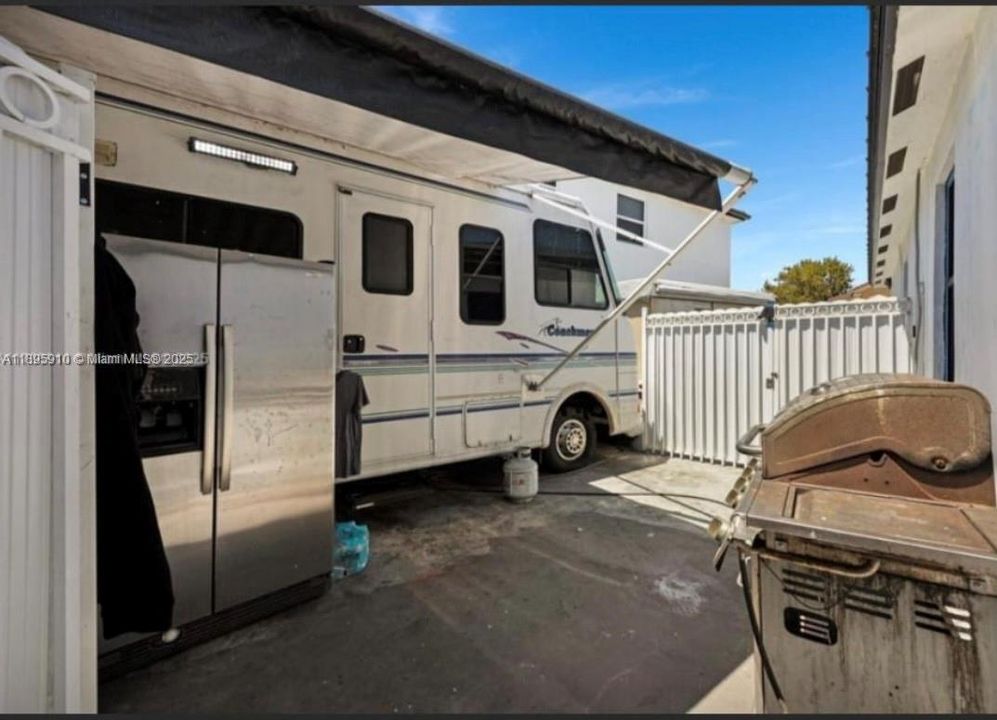 For Sale: $590,000 (4 beds, 2 baths, 1771 Square Feet)