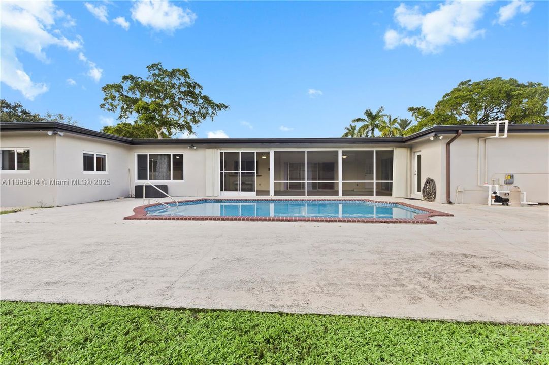 En Venta: $897,000 (5 camas, 4 baños, 2657 Pies cuadrados)