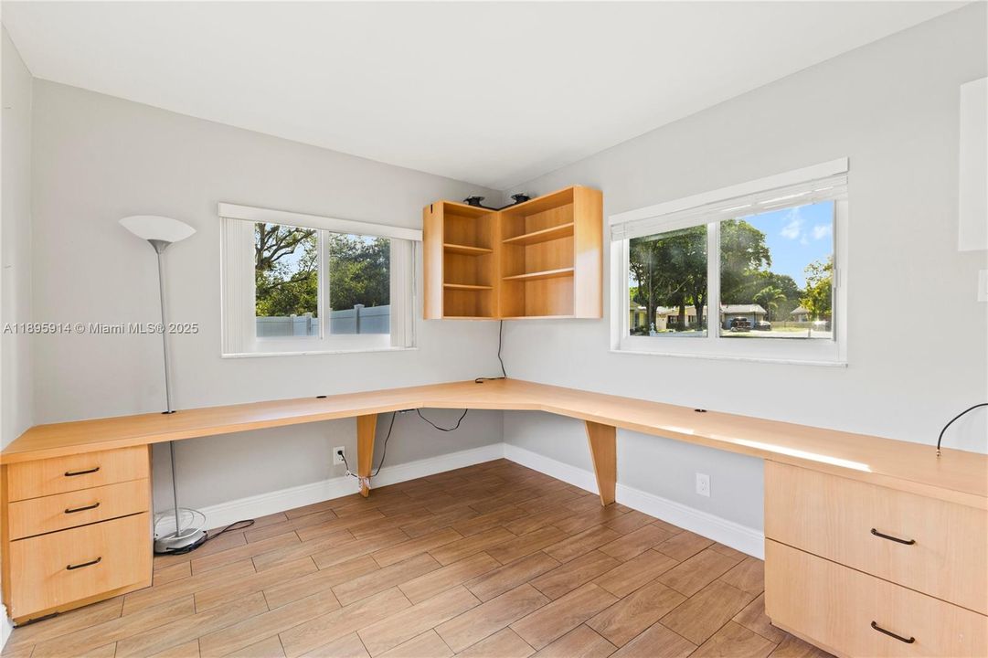 En Venta: $897,000 (5 camas, 4 baños, 2657 Pies cuadrados)